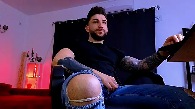 Snapshot of MightyAaron66 chatting on 24, 4, 2026 MightyAaron66 online show from 24, 4, 2026