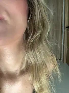 cuteluci  online show from 1, 4, 2026