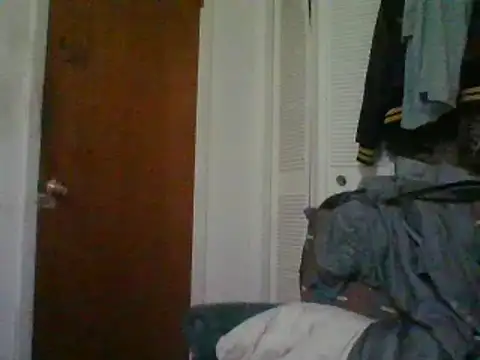 Snapshot of Emilylyn2501 chatting on 10, 1, 2025 Emilylyn2501 online show from 10, 1, 2025