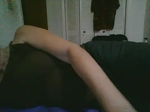 Snapshot of Emilylyn2501 chatting on 25, 10, 2025 Emilylyn2501 online show from 25, 10, 2025