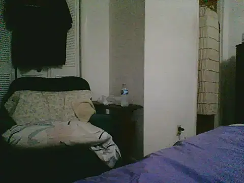 Snapshot of Emilylyn2501 chatting on 30, 11, 2025 Emilylyn2501 online show from 30, 11, 2025