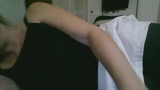 Snapshot of Emilylyn2501 chatting on 18, 12, 2025 Emilylyn2501 online show from 18, 12, 2025