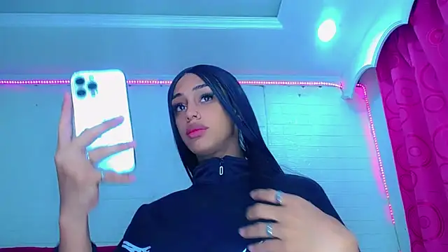 NahomiCamper online show from 19, 3, 2026