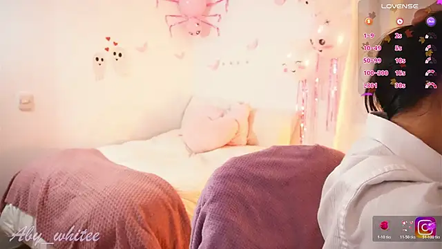 AbyWhitee online show from 26, 10, 2025