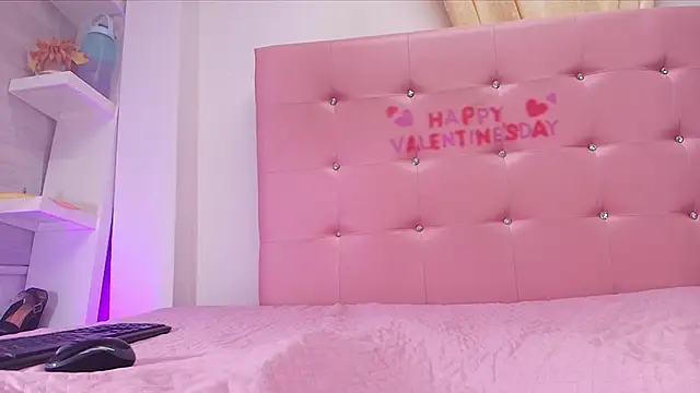 kata hazel online show from 3, 3, 2025