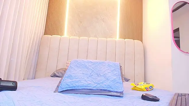 kata hazel online show from 16, 4, 2026