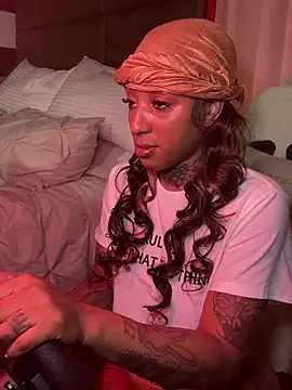 CrownedNyaries online show from 10, 12, 2024