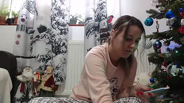 Snapshot of SweetMaddy888 chatting on 26, 12, 2024 SweetMaddy888 online show from 26, 12, 2024