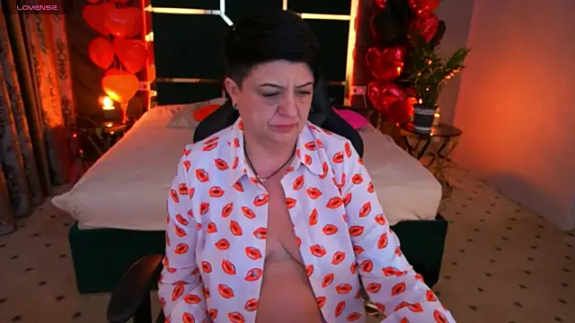 Snapshot of MilaSkyy chatting on 22, 2, 2025 MilaSkyy online show from 22, 2, 2025