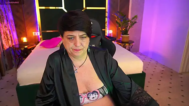 Snapshot of MilaSkyy chatting on 9, 3, 2025 MilaSkyy online show from 9, 3, 2025