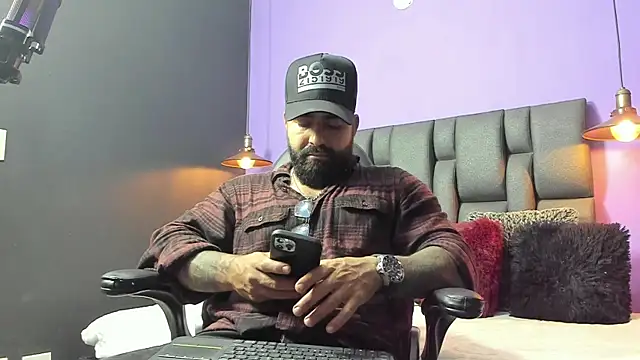 Lyon vach online show from 20, 9, 2025