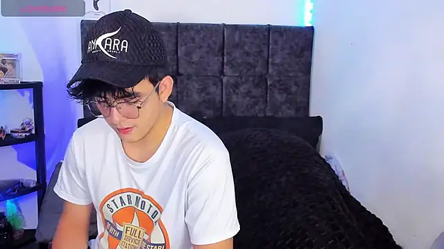 nolan twink1 online show from 18, 4, 2026