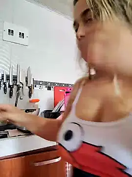 LaurenWelly  online show from 17, 2, 2025