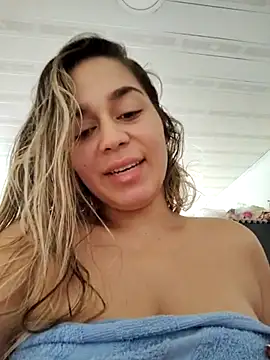 LaurenWelly  online show from 23, 2, 2025