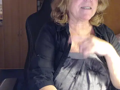 Snapshot of _sunshine__ chatting on 16, 12, 2024 sunshine online show from 16, 12, 2024