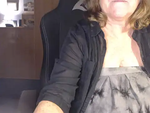 Snapshot of _sunshine__ chatting on 22, 12, 2024 sunshine online show from 22, 12, 2024