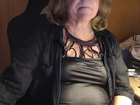 Snapshot of _sunshine__ chatting on 23, 12, 2024 sunshine online show from 23, 12, 2024