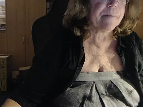 Snapshot of _sunshine__ chatting on 30, 12, 2024 sunshine online show from 30, 12, 2024