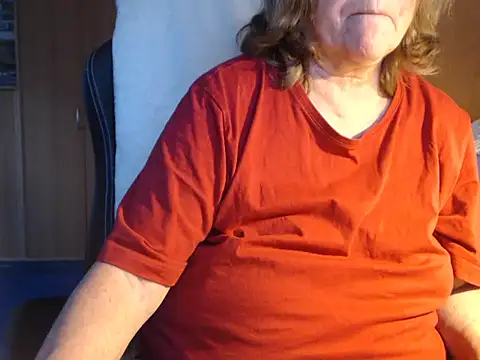 Snapshot of _sunshine__ chatting on 8, 1, 2025 sunshine online show from 8, 1, 2025
