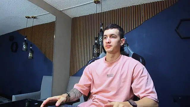 JacksonOlsenn online show from 13, 2, 2025