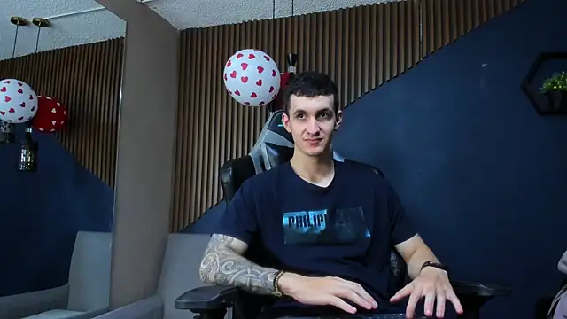 JacksonOlsenn online show from 17, 2, 2025