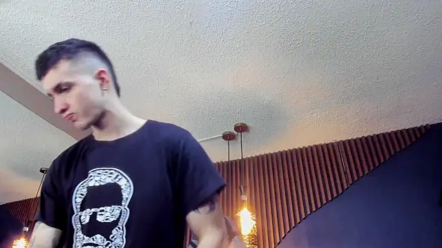 JacksonOlsenn online show from 8, 3, 2025