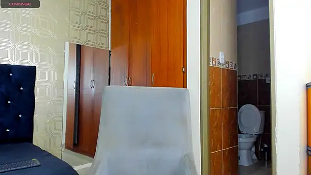 evelyn wine online show from 10, 3, 2025