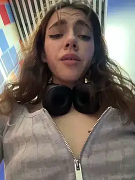 Snapshot of Lily__Belle chatting on 11, 12, 2024 Lily Belle online show from 11, 12, 2024