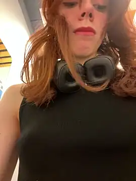 Snapshot of Lily__Belle chatting on 13, 1, 2025 Lily Belle online show from 13, 1, 2025