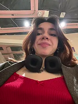 Snapshot of Lily__Belle chatting on 18, 1, 2025 Lily Belle online show from 18, 1, 2025