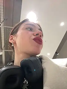 Snapshot of Lily__Belle chatting on 13, 2, 2025 Lily Belle online show from 13, 2, 2025