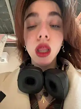 Snapshot of Lily__Belle chatting on 15, 2, 2025 Lily Belle online show from 15, 2, 2025