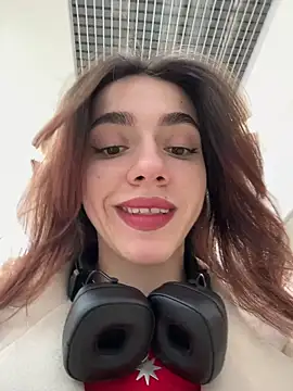 Snapshot of Lily__Belle chatting on 25, 2, 2025 Lily Belle online show from 25, 2, 2025
