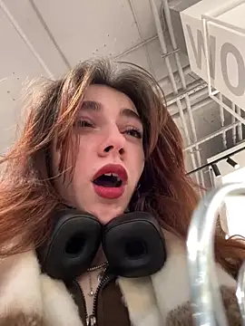 Snapshot of Lily__Belle chatting on 6, 3, 2025 Lily Belle online show from 6, 3, 2025