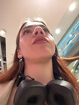 Snapshot of Lily__Belle chatting on 9, 9, 2025 Lily Belle online show from 9, 9, 2025