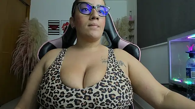 Samanthagax online show from 23, 1, 2025