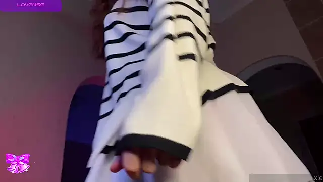 plushy pixie online show from 28, 12, 2024