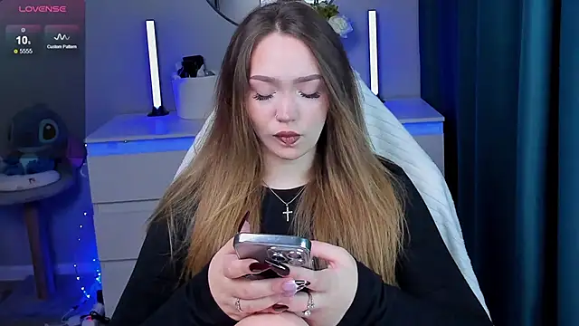 Evia r0se online show from 18, 10, 2025