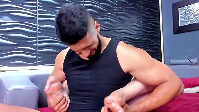 Cutetitslatin online show from 26, 1, 2025