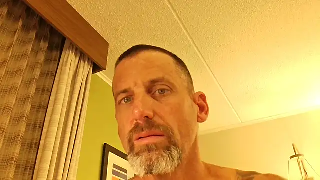 overaveragefreak4you online show from 3, 10, 2025