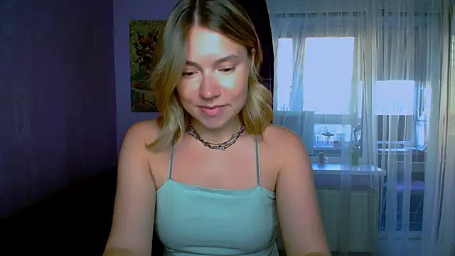 Snapshot of TaylorBre chatting on 9, 9, 2025 TaylorBre online show from 9, 9, 2025