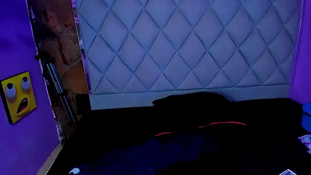 venusowen  online show from 22, 9, 2025