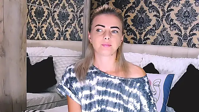 Aly girl1 online show from 18, 9, 2025