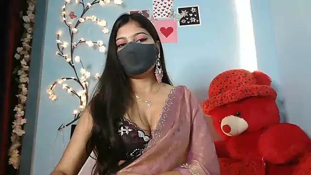 Reena Singh53 online show from 15, 10, 2025