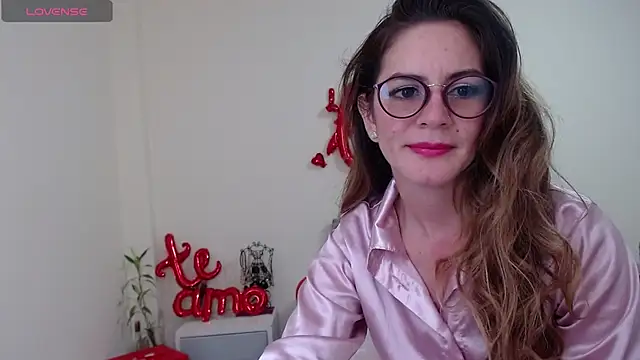 Snapshot of Hanny_24 chatting on 14, 2, 2025 Hanny 24 online show from 14, 2, 2025