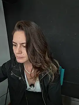 Snapshot of Hanny_24 chatting on 1, 12, 2025 Hanny 24 online show from 1, 12, 2025