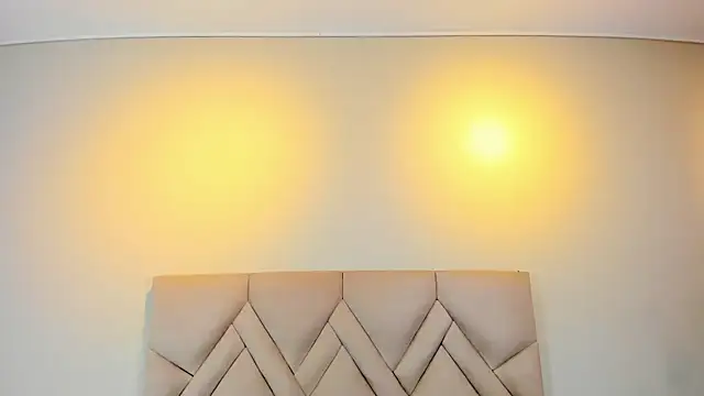 Isis Osman online show from 22, 2, 2026