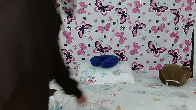 anybellucci43 online show from 14, 1, 2025