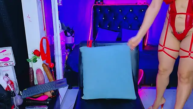 Snapshot of lady_big_ass_nasty chatting on 4, 6, 2026 lady big ass nasty online show from 4, 6, 2026