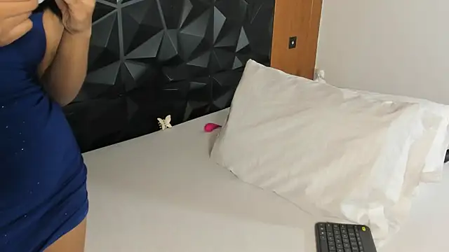 Wendy Marchall online show from 8, 2, 2025